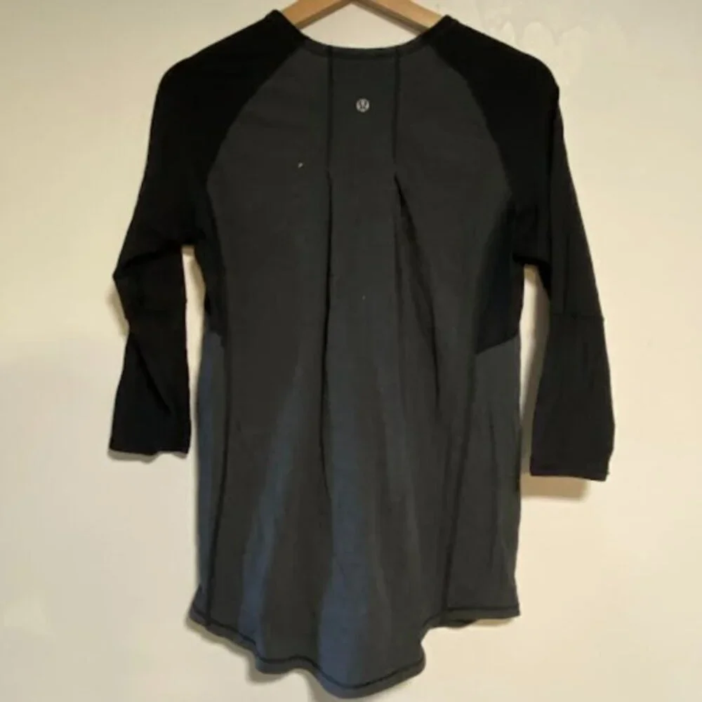 Lululemon Black & Charcoal Long Sleeve Athletic Tunic Top - Picture 6 of 7